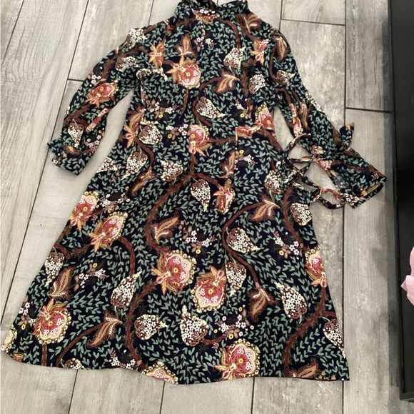 LOFT Dresses & Skirts - LOFT Black and Pink Floral Long Sleeve midDress size 12 perfect for the fall #35